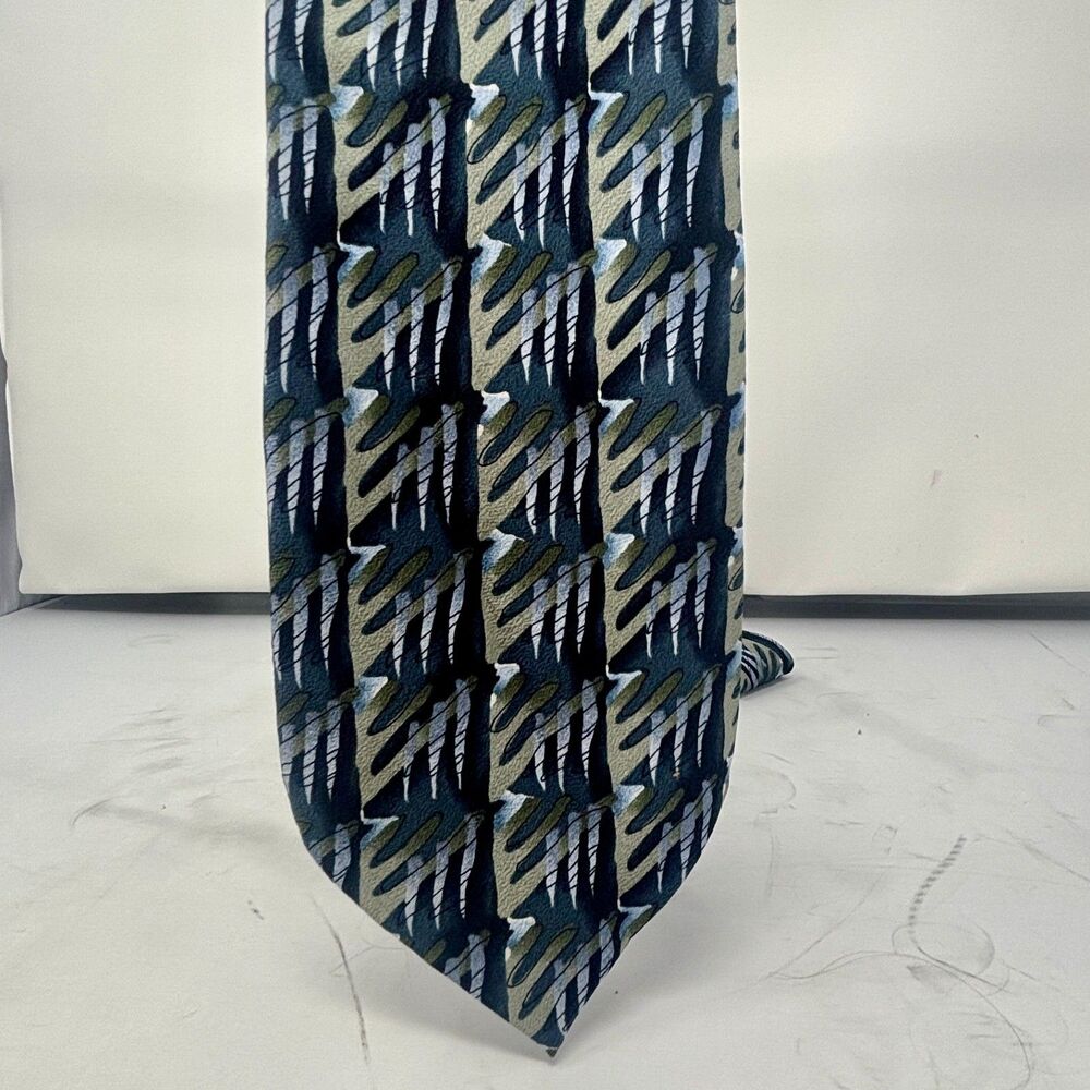 VTG 1996 J Garcia Necktie Silk Tie Chicken and Cat Collection 18 Geometric